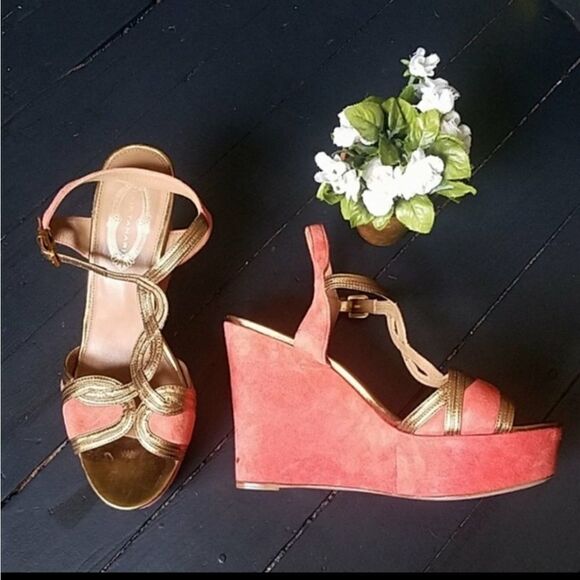 Elie Tahari Wedge Sandals - Picture 1 of 8